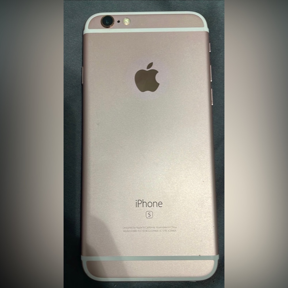 iPhone S